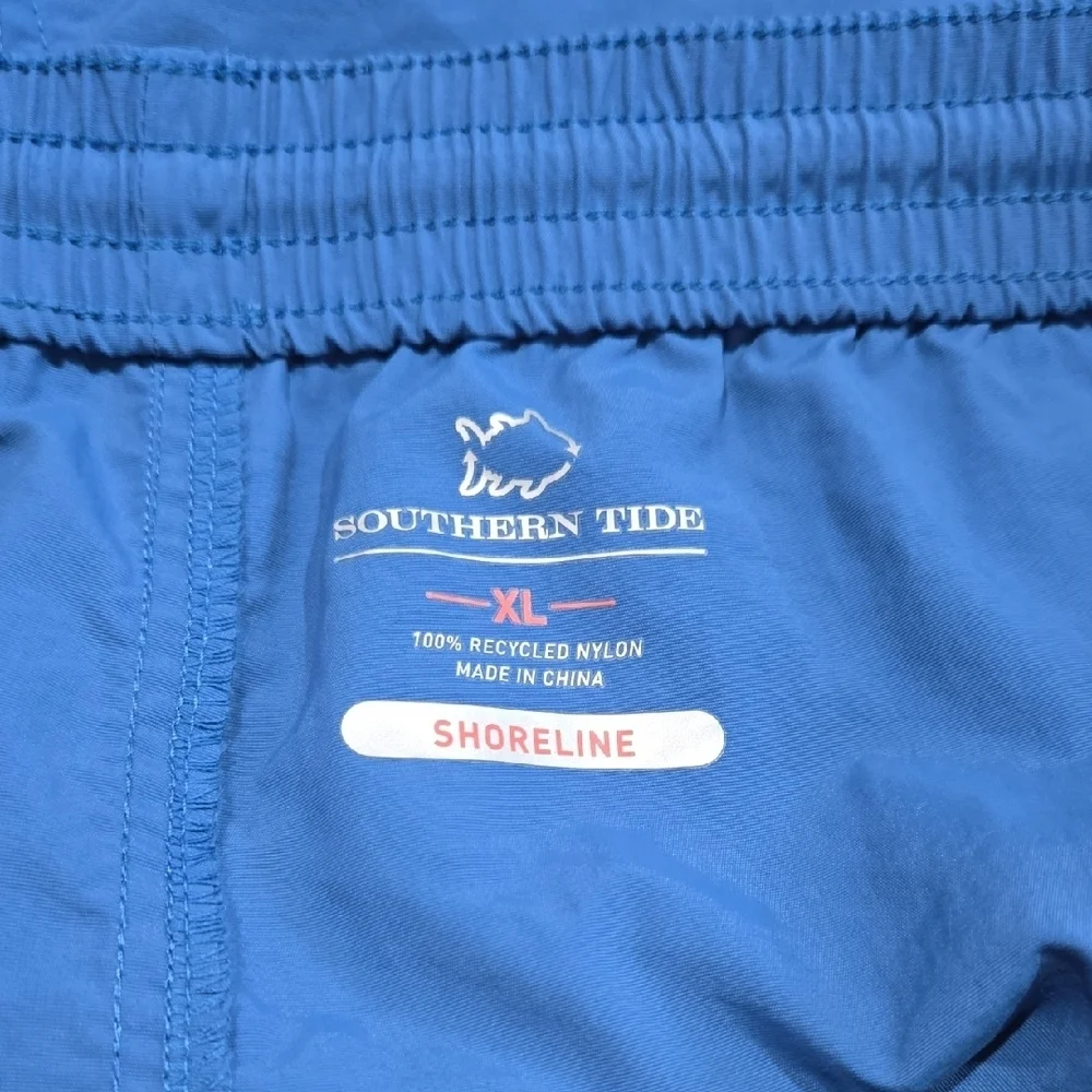Southern Tide lightweight southern